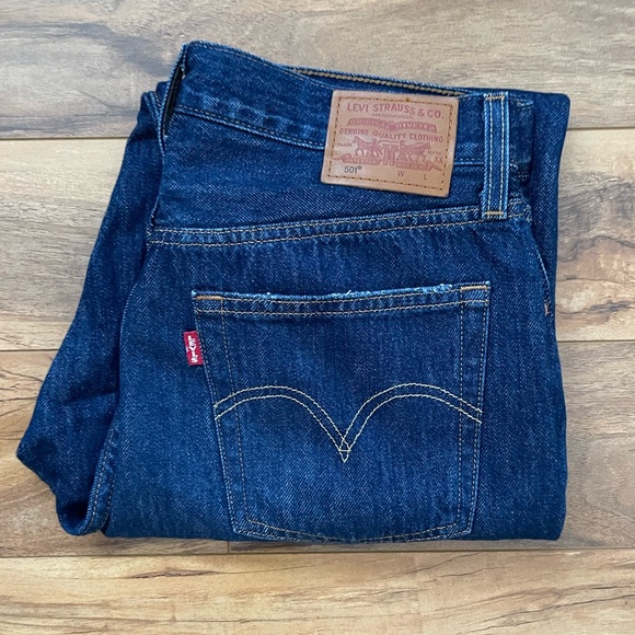 LEVI'S STRAUSS & CO ORIGINAL RIVETED BLUE JEANS - Picture 9 of 11